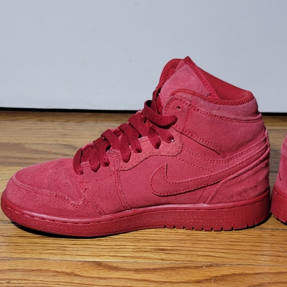 🛑 SOLD! Air Jordan 1 Retro "Red Suede" - Picture 8 of 10